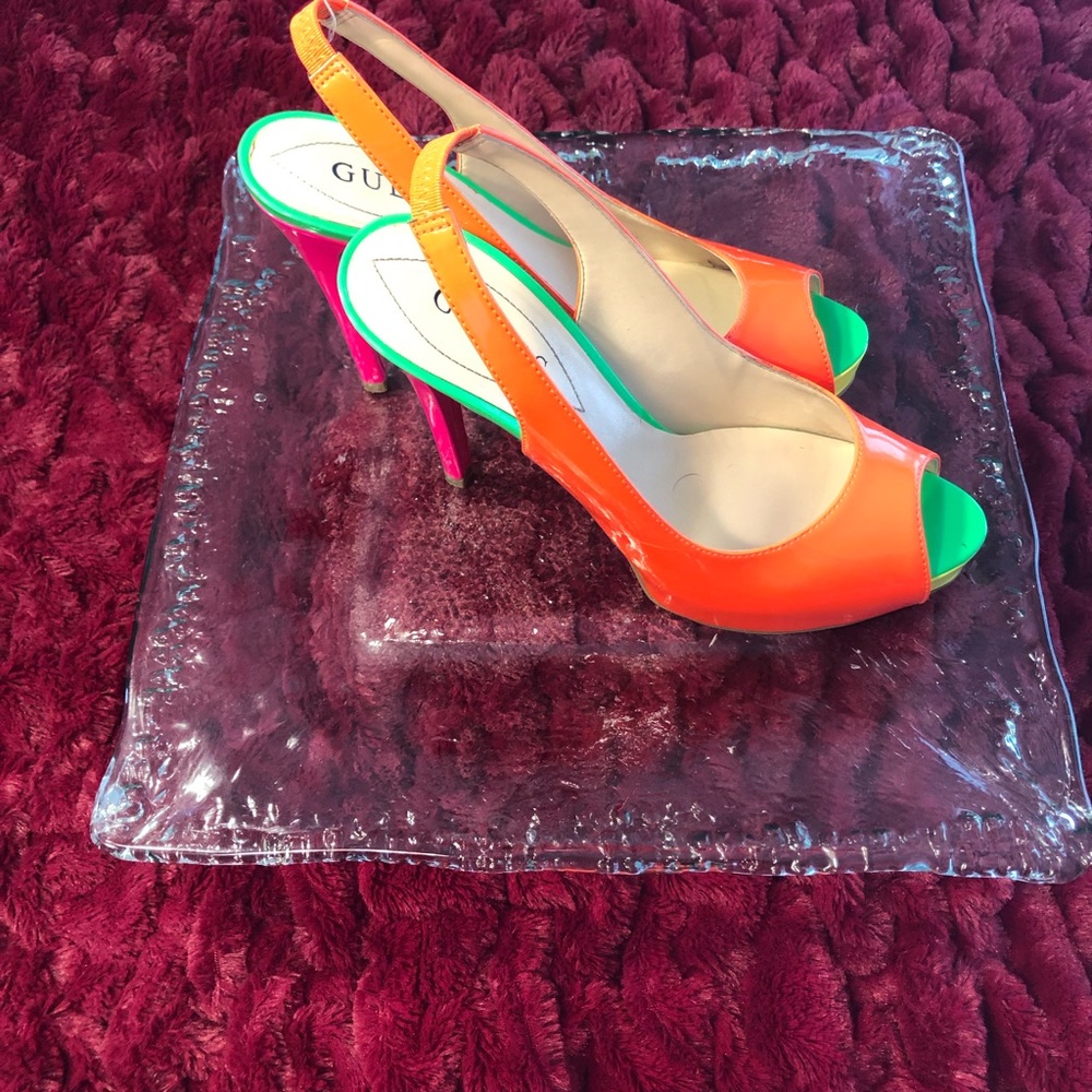 Guess ๐ - Picture 2 of 6